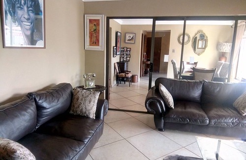 Bloemfontein House | Charming 2-bedroom estate with fitness room in Woodland Hills Estate