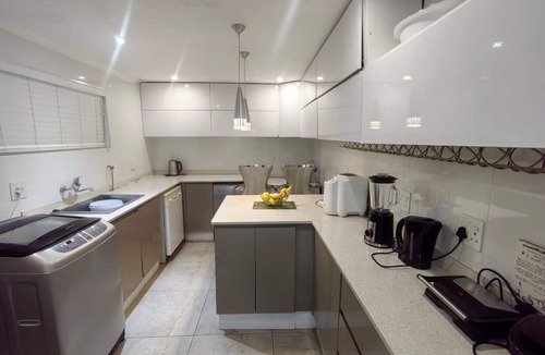 Pinetown House | Charming 3-Bedroom House Rental in Pinetown, South Africa