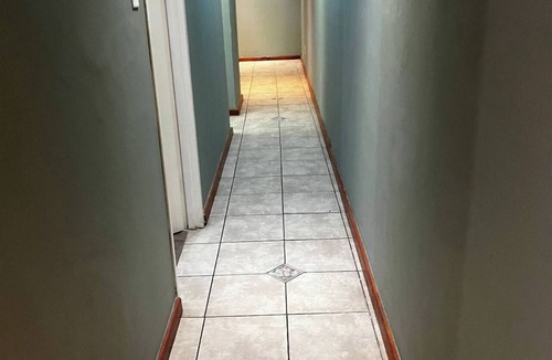 Eikenbosch House | Charming Double Room Rental in Cape Town with Modern Amenities