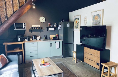 Raithby Apartment | Charming Pet-friendly Apartment in Cape Winelands