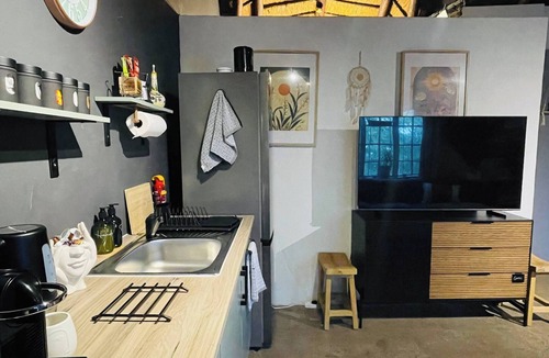 Raithby Apartment | Charming Pet-friendly Apartment in Cape Winelands