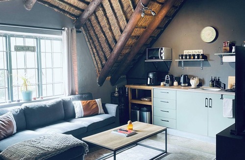 Raithby Apartment | Charming Pet-friendly Apartment in Cape Winelands