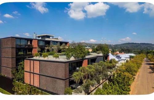 Nieuw Muckleneuk Apartment | Chelseas Roundabout Villa