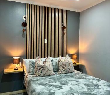 Quigney Beach Apartment | Cingar Suites