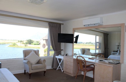 Sunset Beach Bed & Breakfast | Cinnamon House Bed and Breakfast