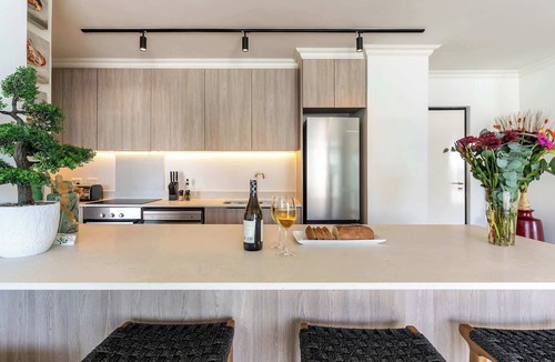 Cape Town City Centre Apartment | City Views, Shared Gym, Cape Town -York Cityscape Apt