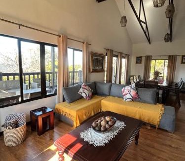 Clarens Villa | Clarens Shady Oak