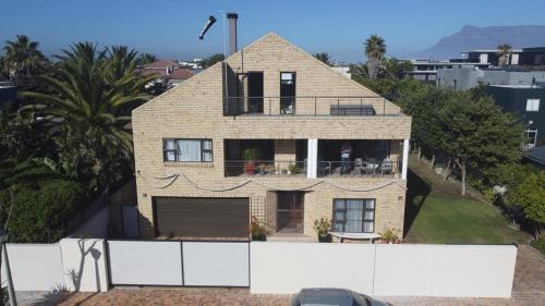 Sunset Beach Apartment | Clearwater view guest house