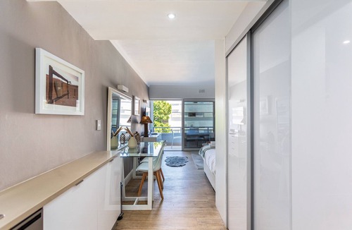 Clifton Apartment | Clifton Escape - Stylish Studio Near Beach by CTHA