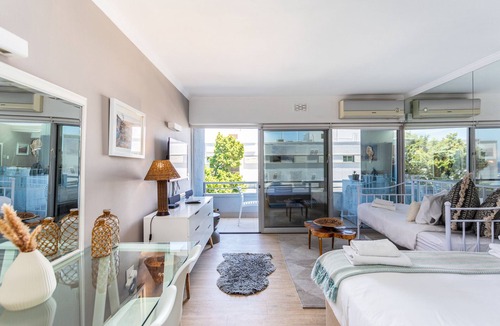 Clifton Apartment | Clifton Escape - Stylish Studio Near Beach by CTHA