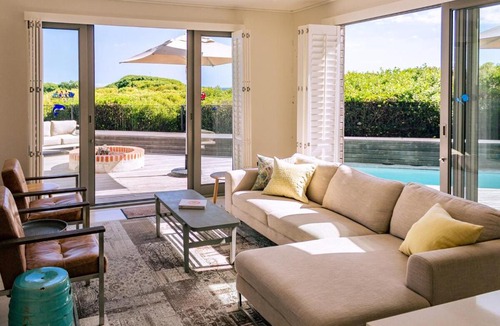 De Kelders Villa | Coastal Cove Whale Watching Retreat