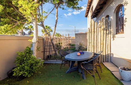 West Beach Apartment | Coastal stay in safest neighbourhood.