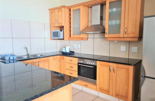 Margate Beach Apartment | Colonial Sands 103
