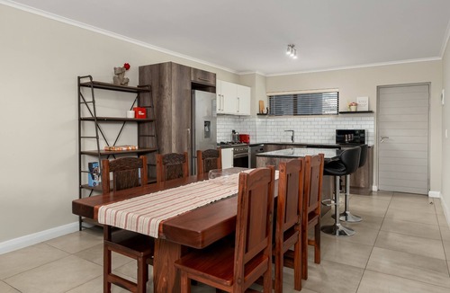 Century City Apartment | Comfort Living In Century City - Pool + Braai