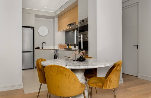 Green Point Apartment | Comfort Living in Green Point Apartment , Pool