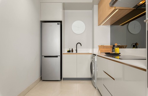 Green Point Apartment | Comfort Living in Green Point Apartment , Pool