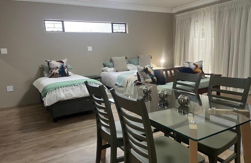 Langenhoven Park House | Compass 4 overnight Langenhovenpark