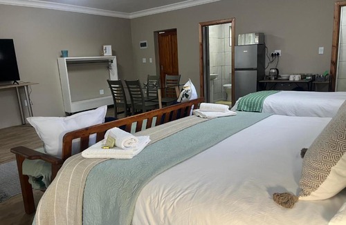 Langenhoven Park House | Compass 4 overnight Langenhovenpark