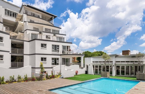 Greater Johannesburg Metropolitan Area Apartment | Cosy 2 Bed In Killarney