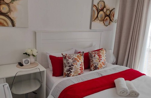 Randpark Ridge House | Cosy En-suite Studio