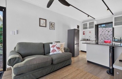 Fish Hoek Cottage | Cosy Single or Couples 1-bedroom cottage with stunning view over Simonstown Bay