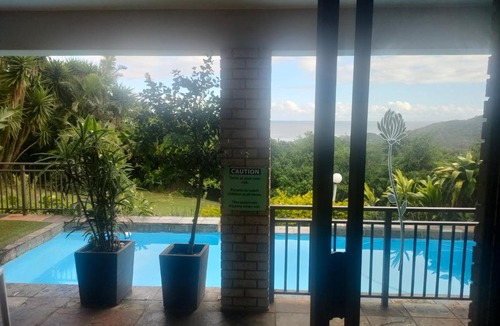 East London House | Cove Rock Stay