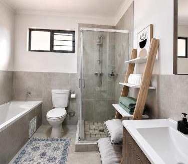 Boksburg Apartment | Cozy airport stay with gym and workspace