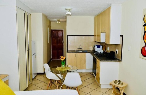 Akasia Apartment | Cozy Comfortable Apartment with pool