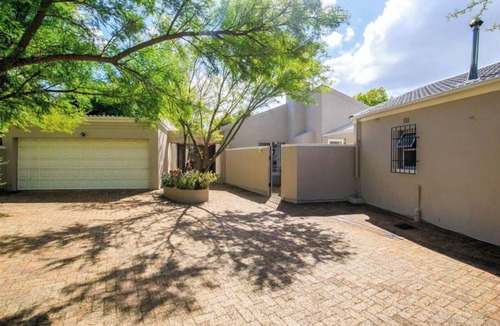 Constantia Cottage | Cozy Cottage in Constantia