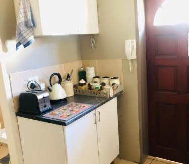 Weltevredenpark Apartment | Cozy guest suite