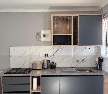 Moses Kotane Apartment | Cubes Ledig Luxury Apartments
