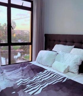 Century City Apartment | De Groove Luxury Homes