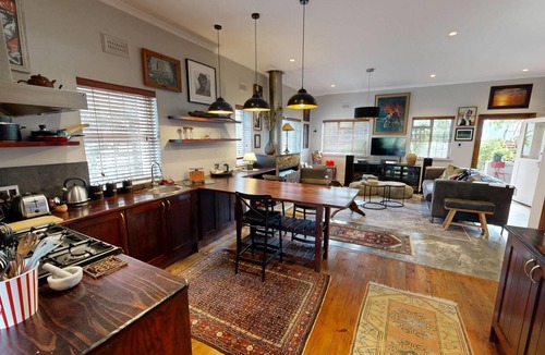 Onrus House | Delightful 4-bedroom house in Onrusrivier perfect for your getaway