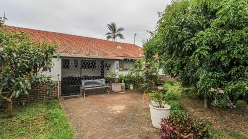 Shelly Beach Apartment | Dinen House
