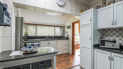 Shelly Beach Apartment | Dinen House