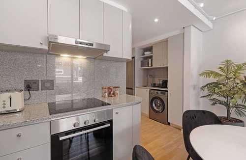 Sea Point Apartment | Dolce Vita | Central Sea Point Comfort