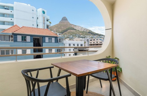 Cape Town Apartment | Dolce Vita | Modern Sea Point Gem