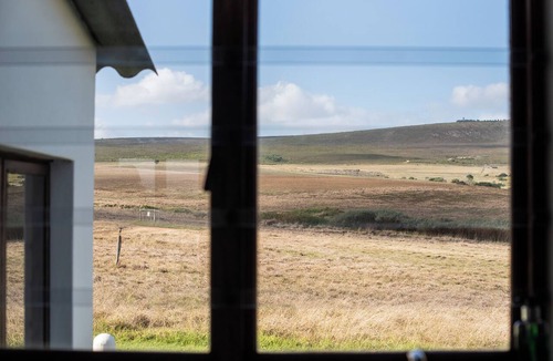 Papiesvlei Cottage | Dormer - 2 bedroom cottage in charming Stanford for a relaxing stay with eggs!