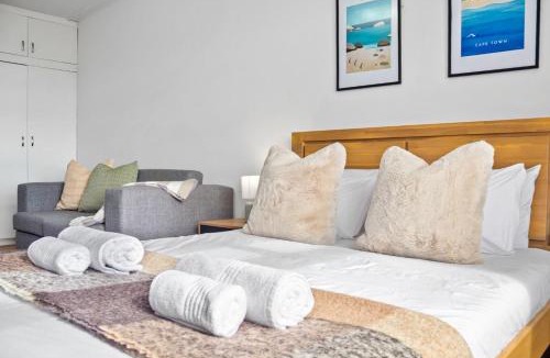 Three Anchor Bay Apartment | E1 Ventnor House
