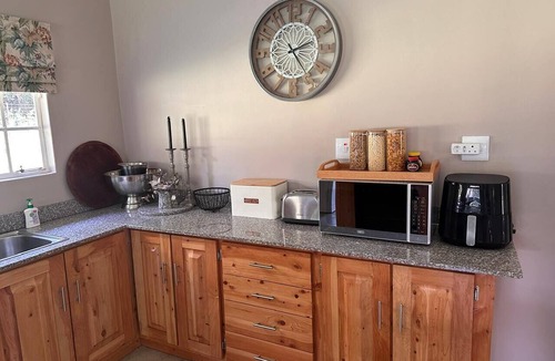 Greytown Cottage | Eagles Rest offers comfortable accommodation situated 9 km outside Greytown