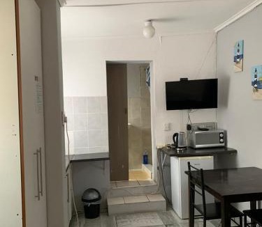 Berea Hotel | East London Guest House