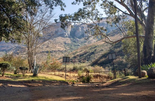 Phuthaditjhaba House | Ebenezer Lodge And Conference
