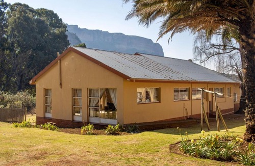 Phuthaditjhaba House | Ebenezer Lodge And Conference