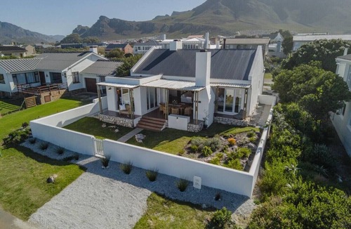 Kleinmond Apartment | Efcharisto Cottage | Sea, Style & Serenity