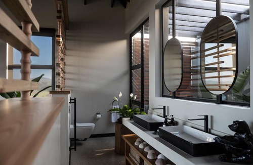 Port Edward Villa | Ekubo Shoreline Retreat