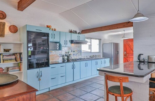 Onrus House | Elaine's Villa | Onrus Ocean View | Sleeps 12 | Pet Friendly