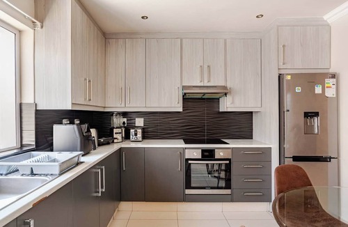 Claremont House | Elegant 4-Bedroom House Rental in Cape Town