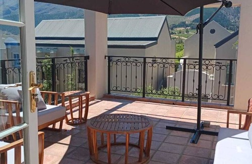 Franschhoek Apartment | Elegant and Spacious 2-Bedroom Villa in L’Ermitage