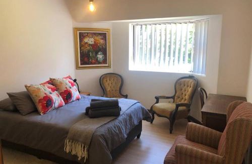 Die Boord Apartment | Elegant two-bedroom apartment on the banks of the Eerste River in Stellenbosch