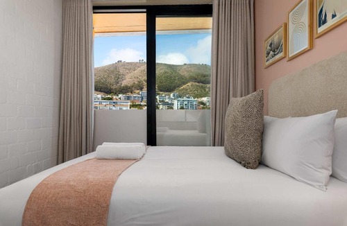 Three Anchor Bay Apartment | Eleve 602 - Sea Point Apt Views Pool